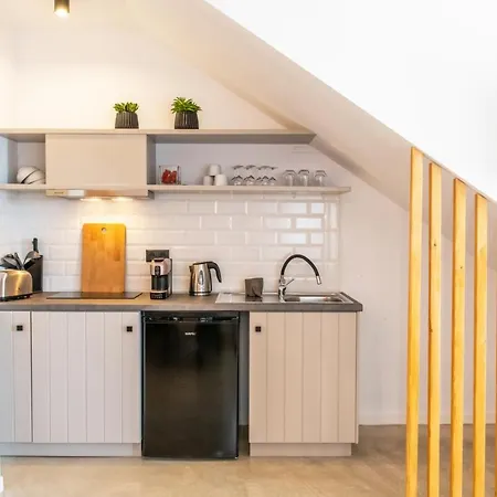 Ξενοδοχείο με διαμερίσματα Alemar 4*